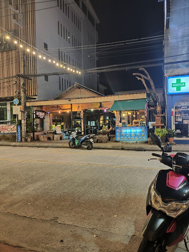 ฮอลลีวู้ด บาร์ - อำเภอเมืองภูเก็ต