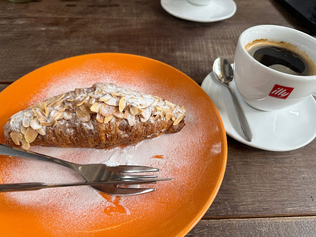 Opinii despre Zurich Bread Cafe în อำเภอบางละมุง - การบริการอาหารและที่พัก