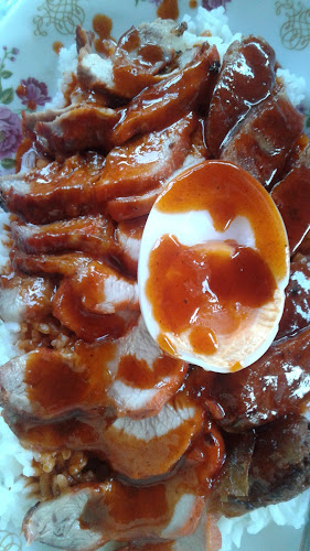 Comentarii opinii despre บะหมี่ เกี๊ยว ปู หมูแดง สหชัย