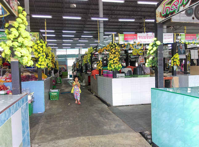 ตลาดแม่แดง (ตลาดสดเทศบาล 4)