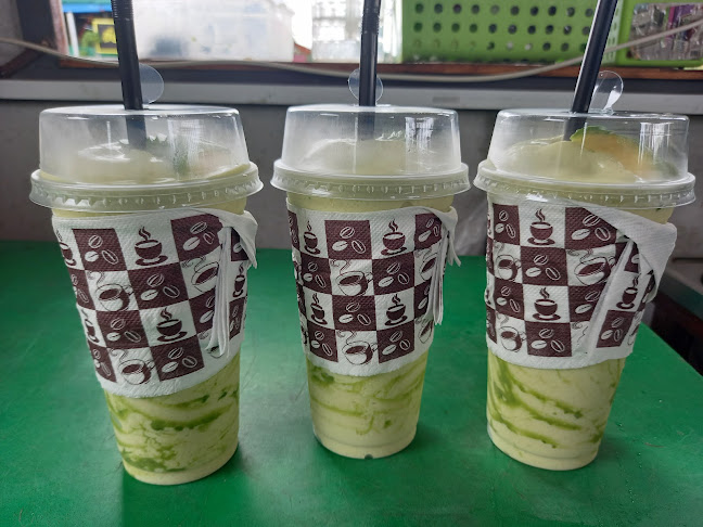 Opinii despre หวานหวาน คอฟฟี่ ติดกับร้านก๋วยเตี๋ยว ๒ซาว ลาวต๋น ไก่ย่างนายเพชร în อำเภอเมืองพะเยา - การบริการอาหารและที่พัก