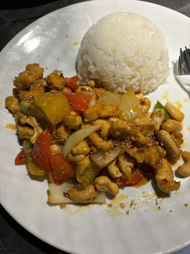 Joy's HOME Bar&Restaurant - การบริการอาหารและที่พัก