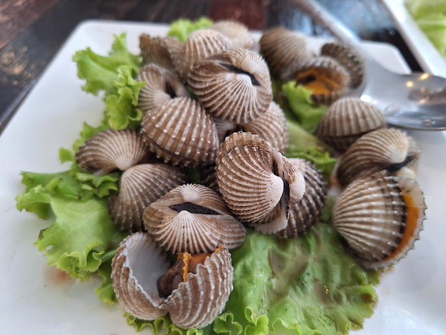 Comentarii opinii despre แหลมเจริญ ซีฟู้ด ระยอง