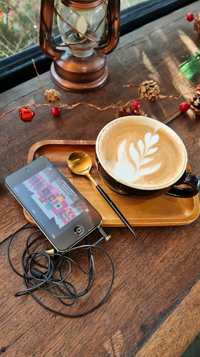 COFFEE I NEED U CAFE' - การบริการอาหารและที่พัก