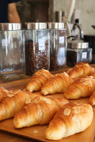 Comentarii opinii despre 1 AM Cafe