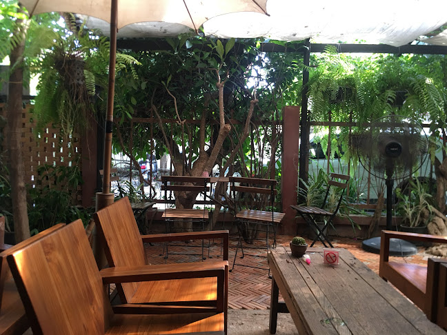 379 Drip กาแฟเรียบง่ายใต้ถุนบ้านเลขที่ 379