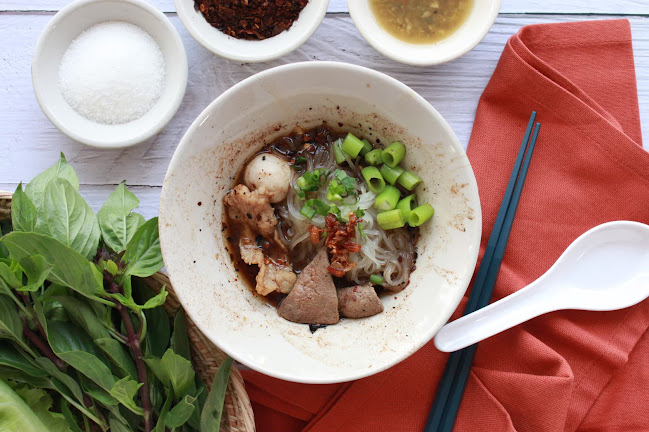 Comentarii opinii despre ก๋วยเตี๋ยวเรือโบราณชามเล็ก บ้านเกาะ