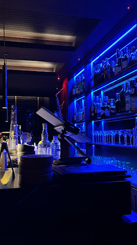 Comentarii opinii despre Oak wood bar