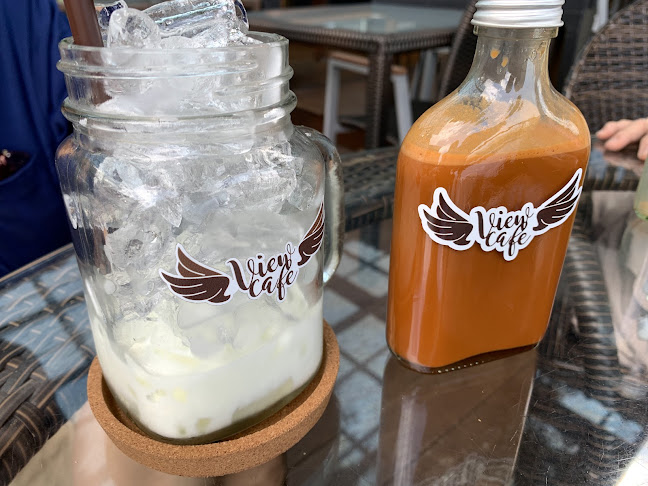 Phuket View Cafe - การบริการอาหารและที่พัก