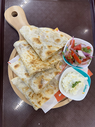 ศูนย์อาหารโลตัส - การบริการอาหารและที่พัก