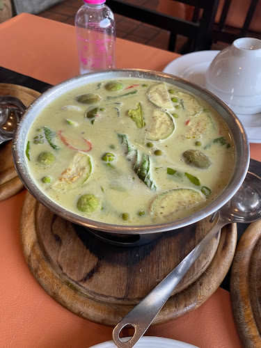 Pantai Seaview Restaurant Halal Food - การบริการอาหารและที่พัก