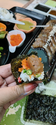 ร้านกินผักคาเฟ่ นครปฐม - การบริการอาหารและที่พัก