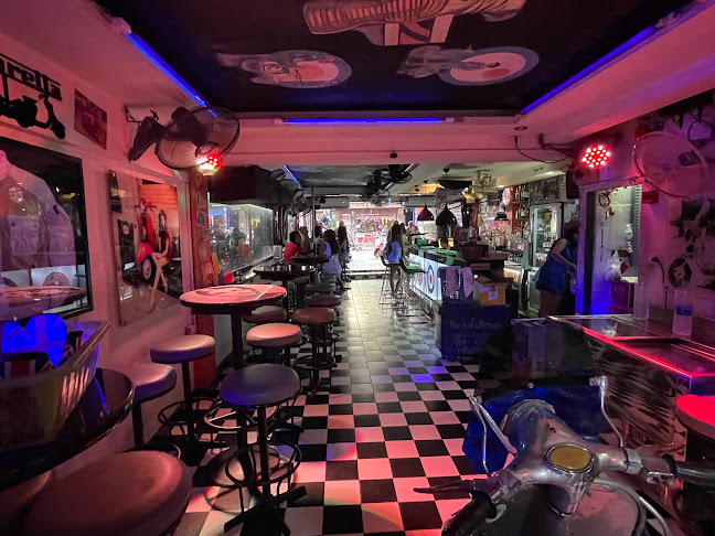 Opinii despre Scooter's Bar Soi Buakhao în อำเภอบางละมุง - การบริการอาหารและที่พัก