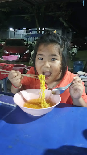 Opinii despre อำพรเย็นตาโฟ เจ้าแรกในพะเยาขายนานกว่า24ปี în อำเภอเมืองพะเยา - การบริการอาหารและที่พัก