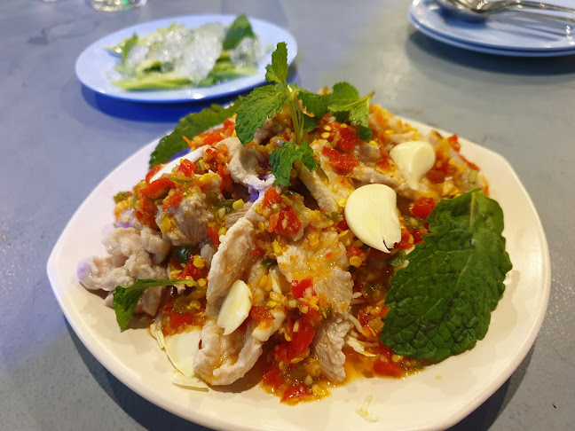 กมลาเมี่ยงปลาเผา - การบริการอาหารและที่พัก