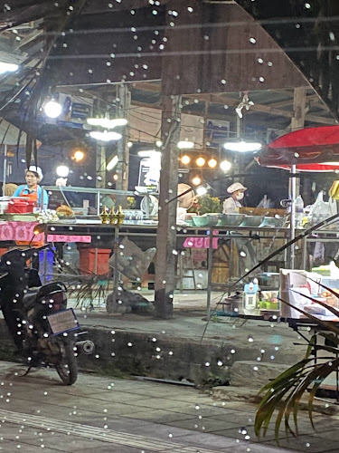 Opinii despre ตลาดเช้าหน้าโรงไฟฟ้า în อำเภอเมืองภูเก็ต - การบริการอาหารและที่พัก