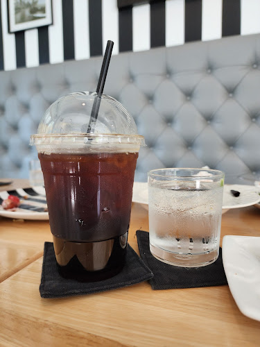 AVA Cafe & Eatery - อำเภอเมืองพิษณุโลก