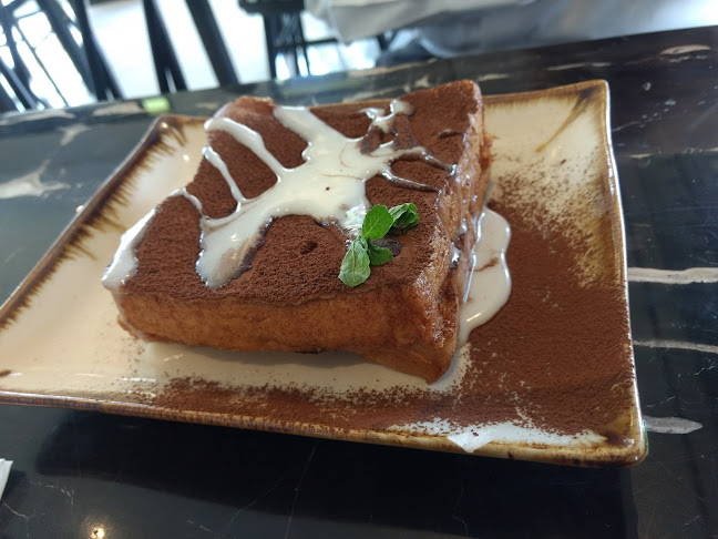 Mililin Cafe & Eatery - การบริการอาหารและที่พัก