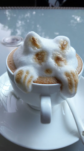 Phuket View Cafe - การบริการอาหารและที่พัก