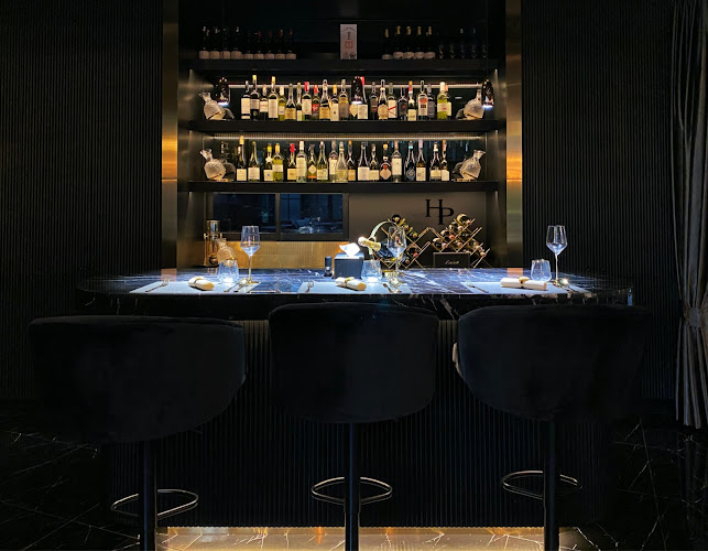 Opinii despre Otter in the rain în เมือง - การบริการอาหารและที่พัก