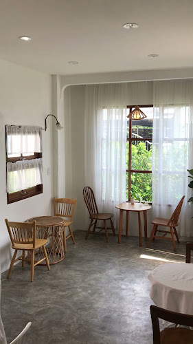 Opinii despre Vini cafe&garden ไวน์นิ คาเฟ่ แอนด์ การ์เด้น în อ.เมือง - การบริการอาหารและที่พัก