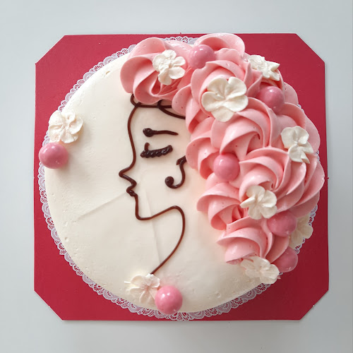 Ela Sweet - การบริการอาหารและที่พัก