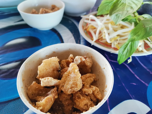 นายเก่งคลองสี่ ก๋วยเตี๋ยวเนื้อวัวรสเยี่ยม - การบริการอาหารและที่พัก