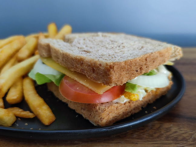 Tamar Bakery and Restaurant - การบริการอาหารและที่พัก