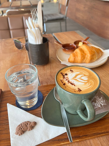 ถนน กะตะ ตำบล กะรน อำเภอเมืองภูเก็ต ภูเก็ต 83100