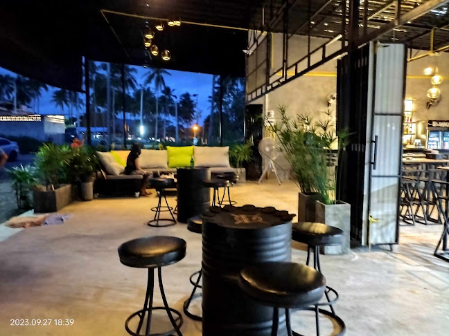 Comentarii opinii despre Black Corner