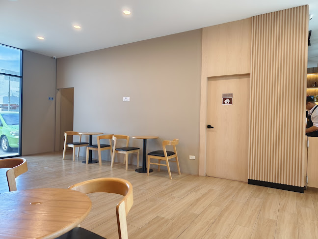 กาแฟพันธุ์ไทย สาขาตลาดหนองบัว - การบริการอาหารและที่พัก