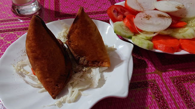 เอเวอร์เรส พัทยาซอย 10 สาย 2 - การบริการอาหารและที่พัก