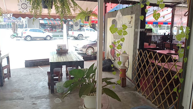 แม่ซัน ขนมจีน 5 ภาค (คนอม-จิน)