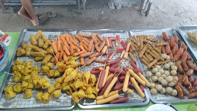 ร้านขายลูกชิ้นไม้ละ5บาท