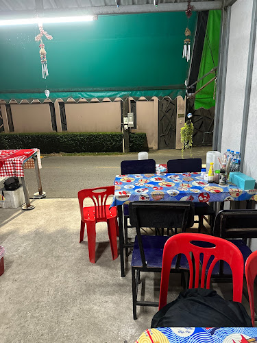 ร้านแม่บัวออน (Bua-Onn Thai cuisine) - การบริการอาหารและที่พัก