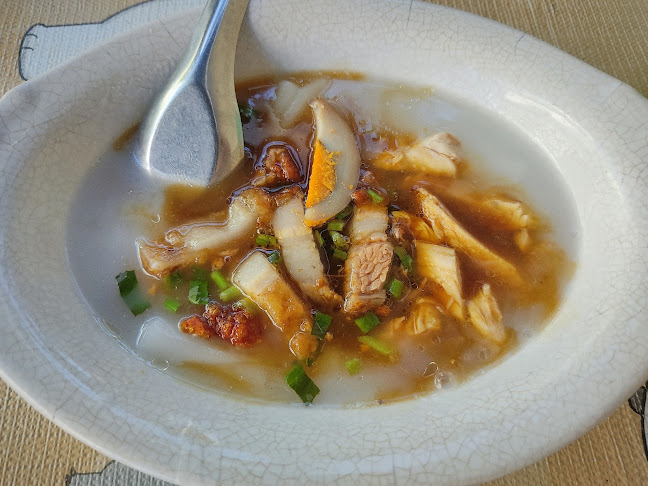 ก๋วยจั๊บ เจ๊เหลี่ยน เจ้าเก่า ตลาดริมน้ำ