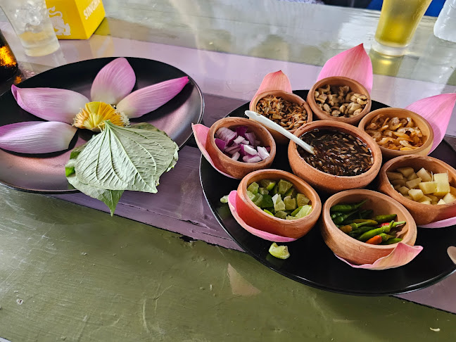 บ้านสวนริมชล