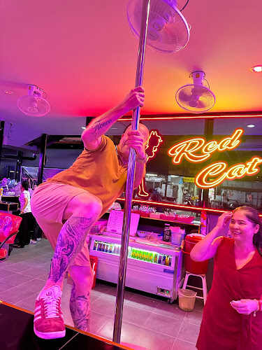 Red Cat Bar - อำเภอบางละมุง
