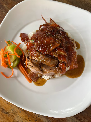 สมหมายเป็ดย่าง ขอนแก่น - การบริการอาหารและที่พัก