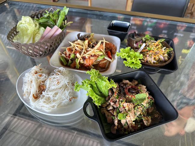 Opinii despre โรงสี กำแพงเพชร în อำเภอเมืองกำแพงเพชร - การบริการอาหารและที่พัก