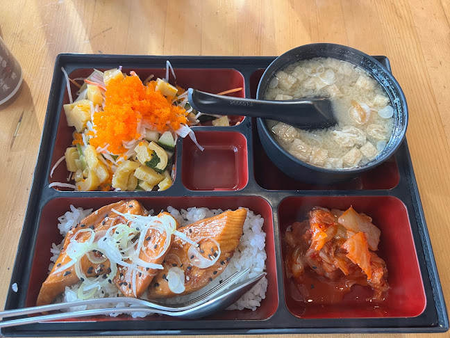 Opinii despre Kapi Sushi Box (Patong) în อำเภอกะทู้ - การบริการอาหารและที่พัก