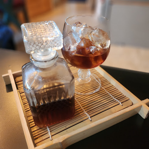 บ้านเล็กๆในซอยลึกลับ Hidden Gem - การบริการอาหารและที่พัก