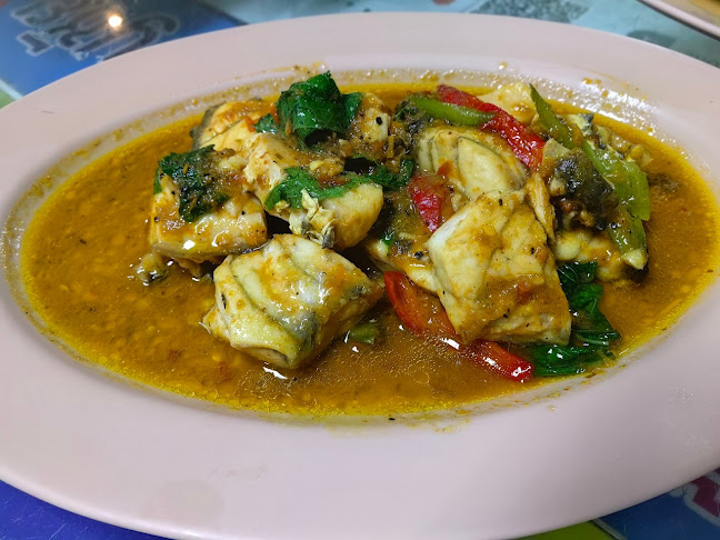 Comentarii opinii despre ร้านนัดพบยูงทอง 金孔雀餐厅