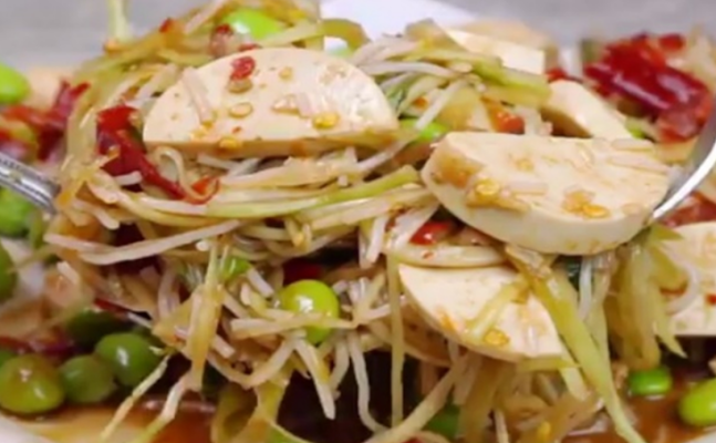 ตำกรร แซ่ปอีสานบ้านเฮาชิลๆริมเล - การบริการอาหารและที่พัก