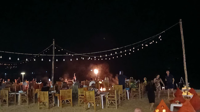 Opinii despre Orange Beach Bar în อำเภอถลาง - การบริการอาหารและที่พัก