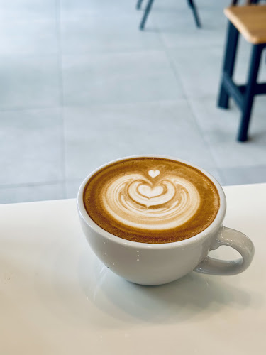 RestDay Coffee Bar & Bake House - การบริการอาหารและที่พัก