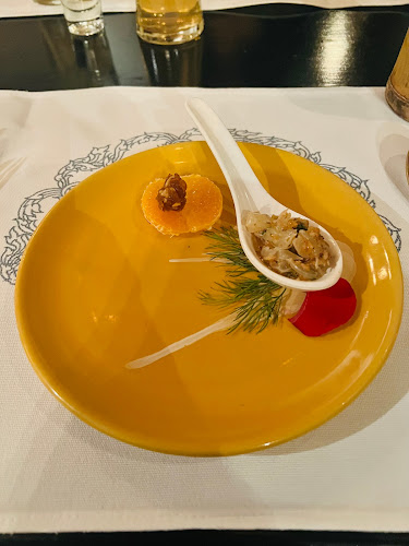 Blue Elephant - การบริการอาหารและที่พัก