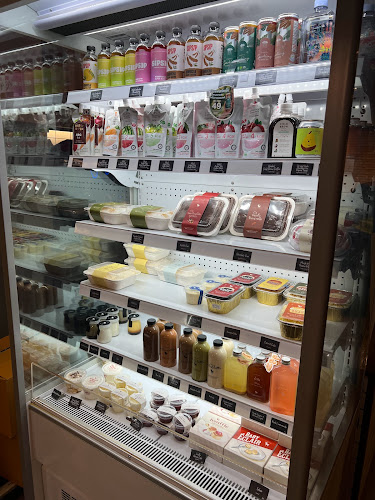 อาฟเตอร์ ยู เซ็นทรัลหาดใหญ่ - การบริการอาหารและที่พัก