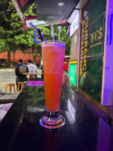 80 82 ถ. ทวีวงศ์ ตำบลป่าตอง อำเภอกะทู้ ภูเก็ต 83150