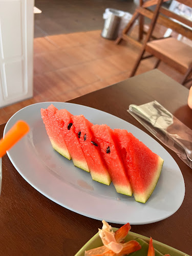 Tom Yum Restaurant - การบริการอาหารและที่พัก